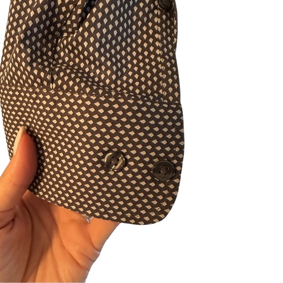 Ⓜ️Elevate your wardrobe with this Joseph Abboud Men's Dress Shirt in size XL. - Picture 3 of 4